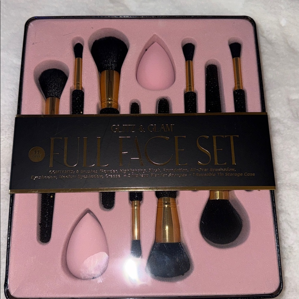 Glitz & Glam Full Face Makeup Brush Set - Cream and Silver